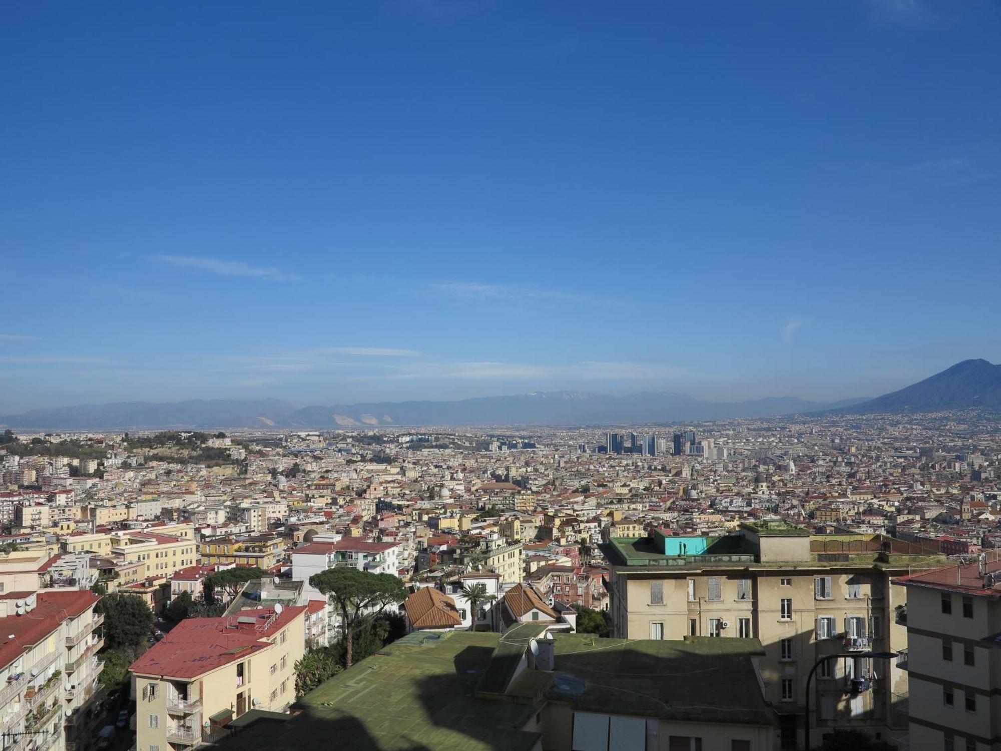 Pretty Panoramic Apartment - Half Way Center-Vomero District Naples Exterior photo