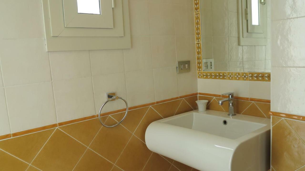 Pretty Panoramic Apartment - Half Way Center-Vomero District Naples Exterior photo